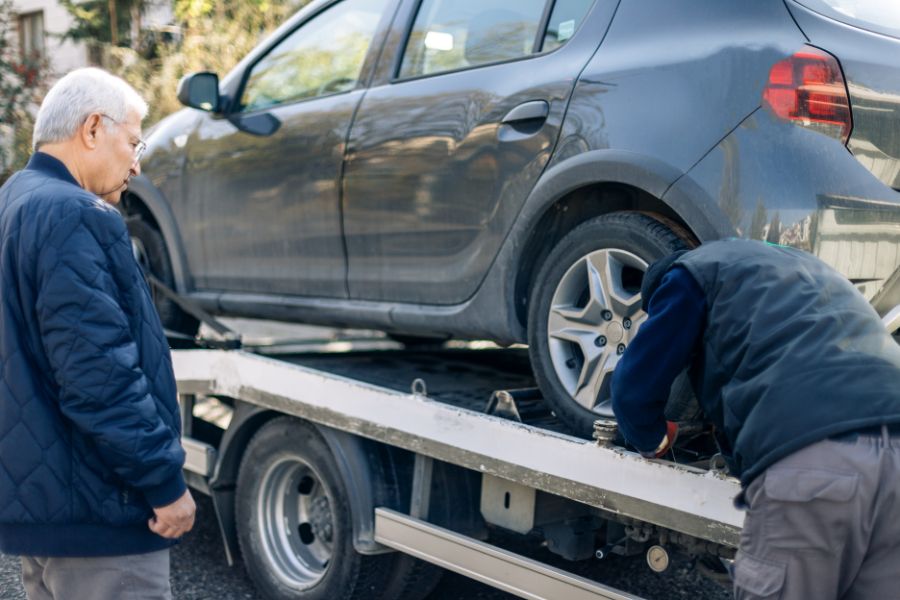 Tips for Dealing With Car Breakdowns
