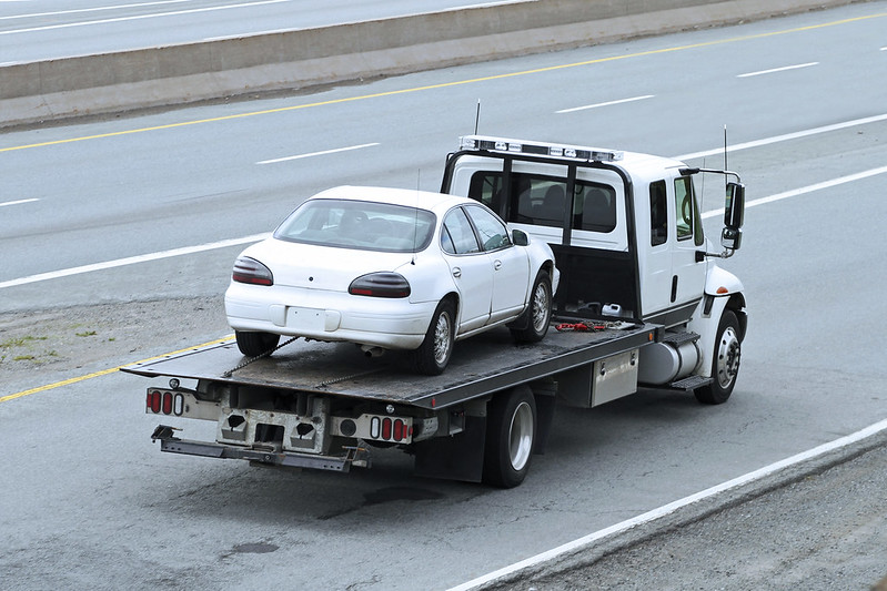 Tips for a Smooth Long-Distance Towing Experience